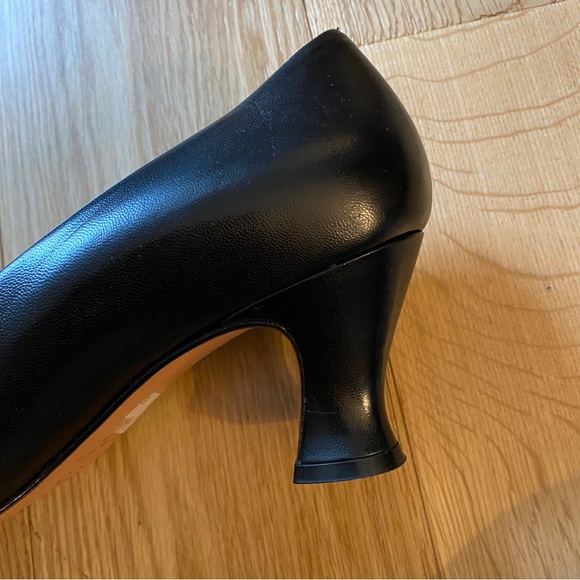 Black Leather Pumps Sz 6 - Picture 3 of 10